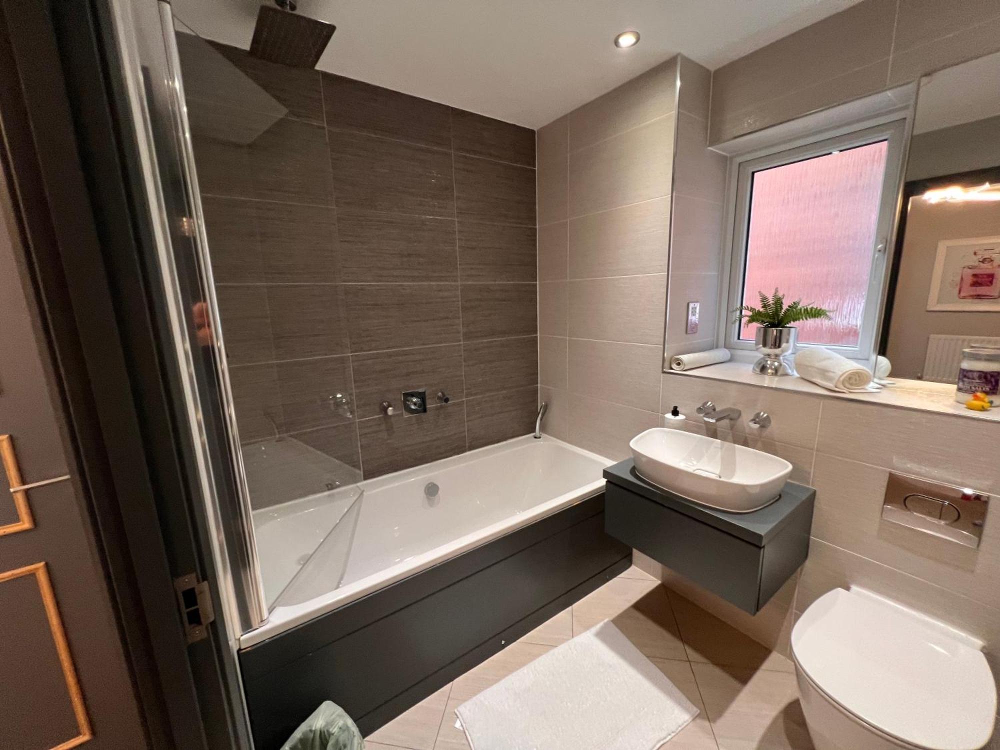 Luxury Durham Home In Dh1, Free Parking, No Fees 外观 照片